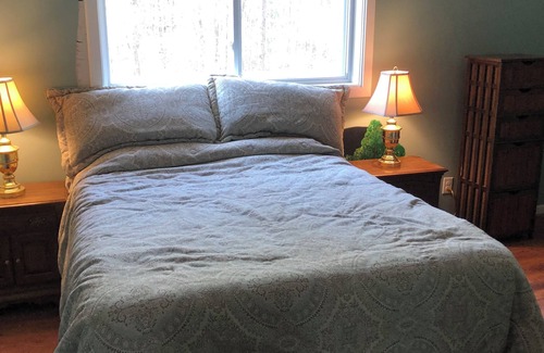 Moravian Falls Cabina | Spacious 6-bedroom lodge in peaceful Moravian Falls with WiFi, AC