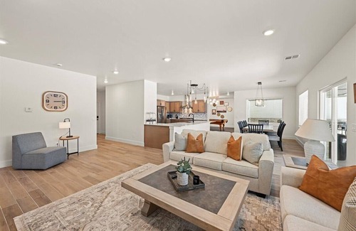 Choctaw Casa | Spacious 6-bedroom house on 40 acres in charming Oklahoma City