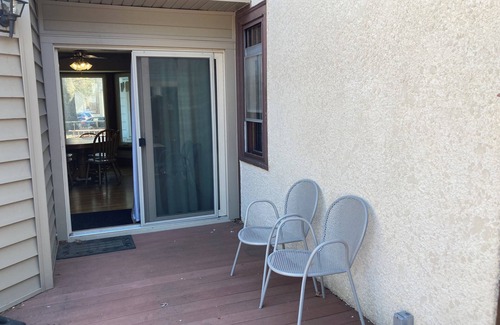 Merriam Park Casa | Spacious 6-bedroom 3 bath house Saint Paul - sleeps 18!