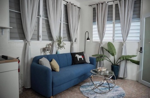 Catano Apartamento | Spacious 6-bedroom 4-bath w. 2 King Beds in Vibrant Catano Ferry to Old San Juan