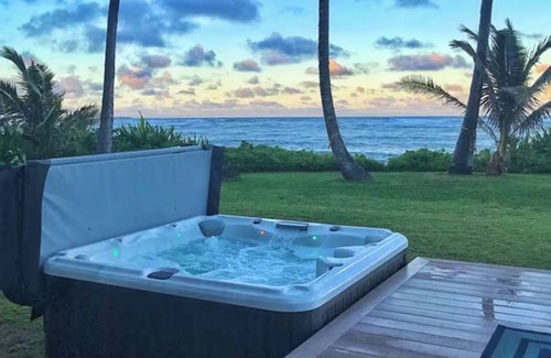 Hauula Casa | Spacious 6-bedroom beachfront estate with hot tub, AC, near shopping center