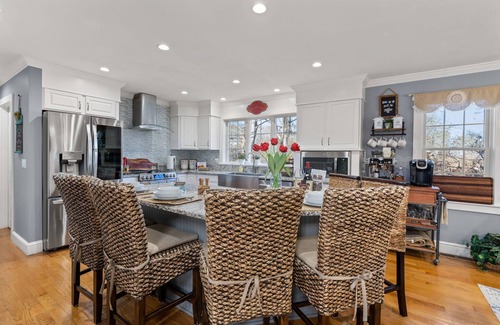 Barnstable Casa | Spacious 6-bedroom house in delightful Cape Cod with Saltwater pool & firepit
