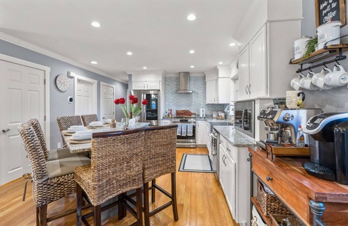 Barnstable Casa | Spacious 6-bedroom house in delightful Cape Cod with Saltwater pool & firepit
