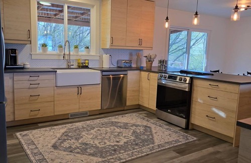 Livingston Casa | Spacious 6-bedroom house with AC, WiFi on a real working cattle ranch