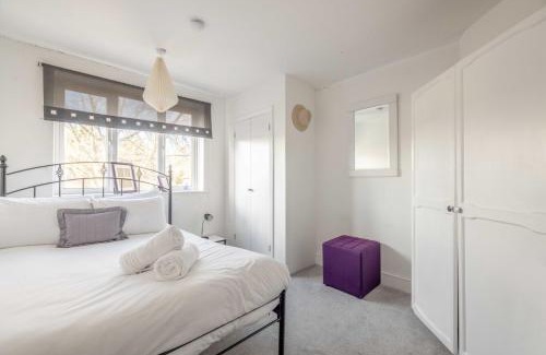 Fifield Casa | Spacious 6 Bedroom House in Maidenhead Windsor