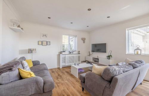 Fifield Casa | Spacious 6 Bedroom House in Maidenhead Windsor