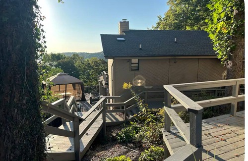 Bronston Casa | Spacious 6-bedroom house in welcoming Bronston, minutes to Lake Cumberland
