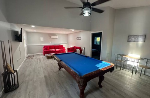 Bronston Casa | Spacious 6-bedroom house in welcoming Bronston, minutes to Lake Cumberland
