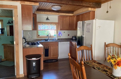 Enosburg Falls Casa | Spacious 6-bedroom house with WiFi and AC in Enchanting Enosburg