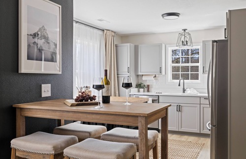 Brevard Casa | Spacious 6-bedroom house in beautiful Downtown Brevard