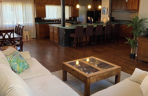 Waianae Casa | Spacious 6-bedroom house with AC in beautiful Waianae