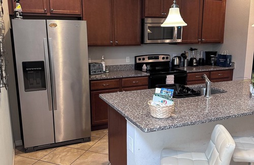 Four Corners Complejo | Spacious 6-bedroom resort with WiFi, AC in welcoming Kissimmee