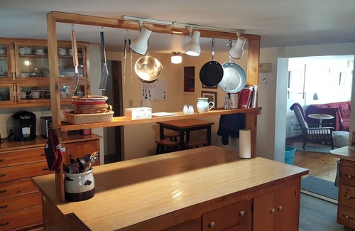 Gray Casa | Spacious 6-bedroom waterfront home with WiFi, in beautiful Gray.