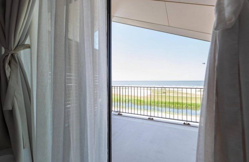 Workum Apartamento | Spacious 6-person apartment with sauna, bathtub, and IJsselmeer view. Perfect for families or friends by the water.