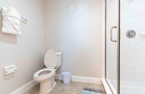 Haines City Villa | SPACIOUS 6bdrm Villa near ALL the attractions!
