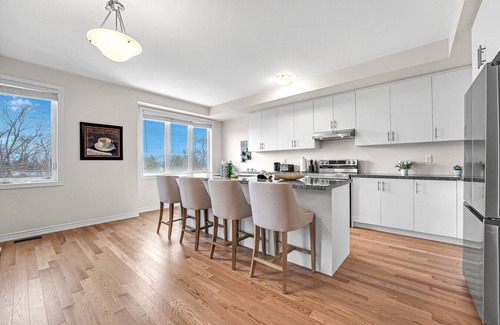 Burlington Casa | *Spacious* 6bed Home near Pier/Niagara/Toronto/QEW