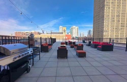 Near South Side Apartamento | Spacious 6BR Luxury Suite Perfect for Groups Near McCormick Place and Soldier Field