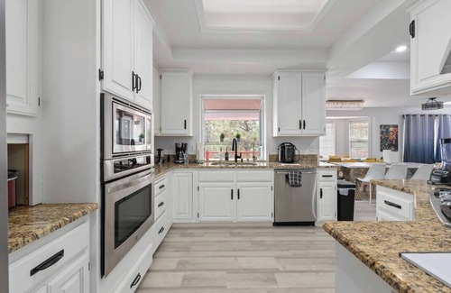 Coarsegold Casa | Spacious 6BR Retreat Sleeps 20 Near Yosemite & Bass Lake