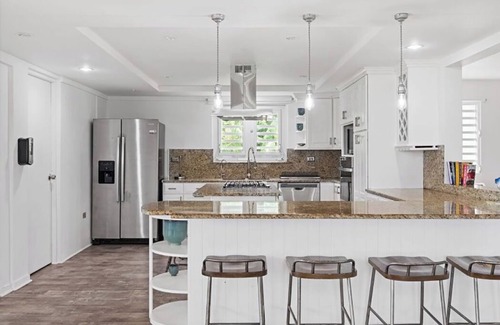 Zarzal Villa | Spacious 7-bedroom villa in Rio Grande w/ pool, OCEAN VIEW, 5 mins to beach!