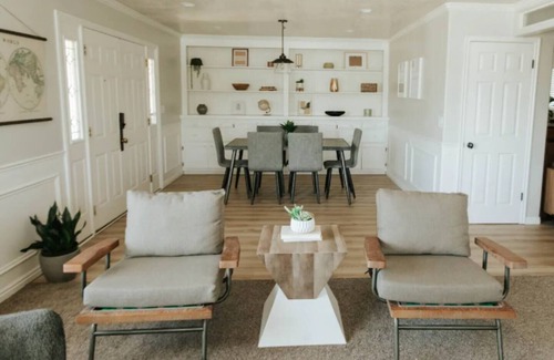 Lakeview Casa | Spacious 7-BR Oasis with Private Indoor Pool & Hot Tub