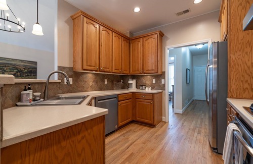 Woodstock Casa | Spacious 7BR for 12 | Private BKYD & New Amenities