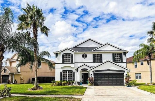 Vista East Casa | Spacious 7BR Home w/ Lakeview & Hidden Rooms