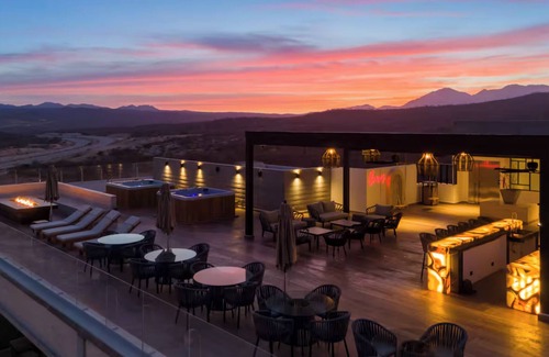 Santa Rosa Casa | Spacious 8-bedroom house with AC and fitness room in beautiful San Jose del Cabo