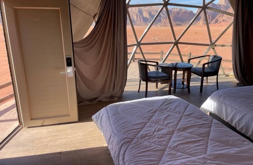 Wadi Rum Chalet De Esquí | Spacious 9-bedroom chalet in charming Wadi Rum Village with AC