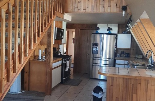Greeley Casa | Spacious A frame house, 4 bedrooms, 3 bathrooms. Mountain style home. W/ lake