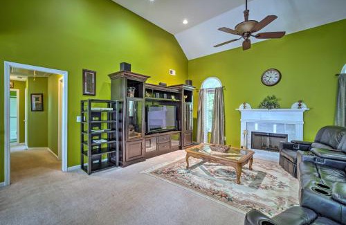 Acworth Casa | Spacious Acworth Home with Deck about 1 Mi to Lake