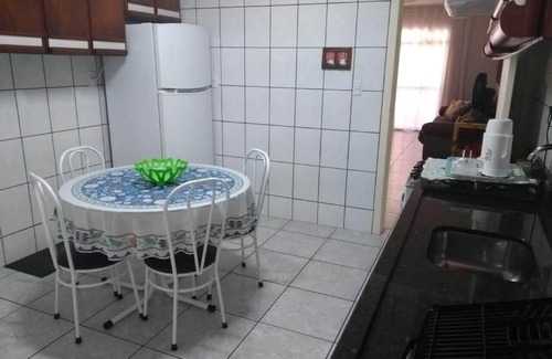 Itapema Apartamento | Apartamento espacioso, bien ventilado, bien ubicado y caminar en la arena