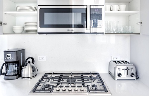 Brighton Apartamento | Spacious Allston 2BR w/ W/D in basement