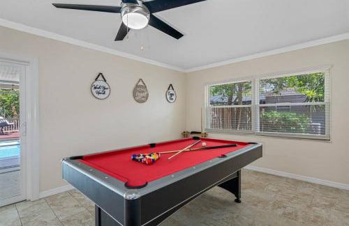 Brandon Casa | Spacious & Amazing Home w/Big Pool and Patio