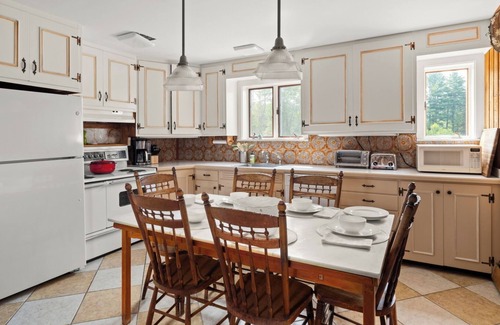 Moscow Casa | Spacious and authentic Vermont retreat in the heart of Stowe; Perfect for groups