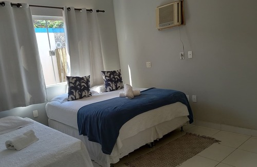 Rasa Casa | Casa espaciosa y confortable con área gourmet, WiFi, terraza, balcón, garaje