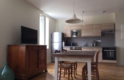 Chatel-Guyon Casa | Spacious and bright townhouse