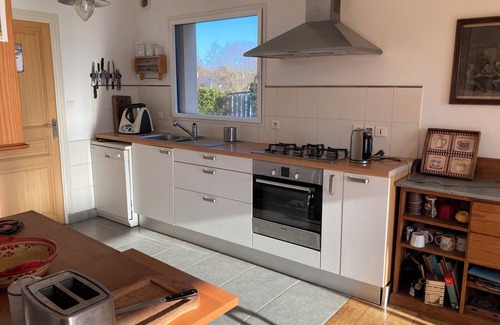 Pont-l'Abbe Casa | Spacious and bright house on large plot 10 min walk from Pont L' Abbé