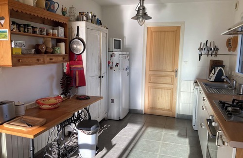 Pont-l'Abbe Casa | Spacious and bright house on large plot 10 min walk from Pont L' Abbé