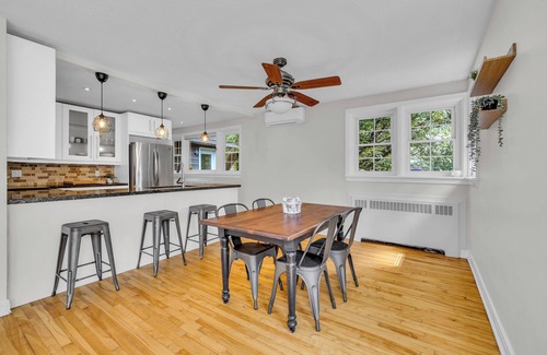 Westboro Casa | Spacious and Bright Hidden Gem in Trendy Westboro!