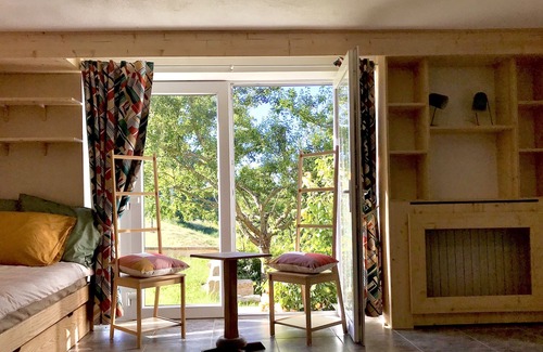 Lormes Casa | Spacious and bright house with terraces and beautiful views of the countryside.