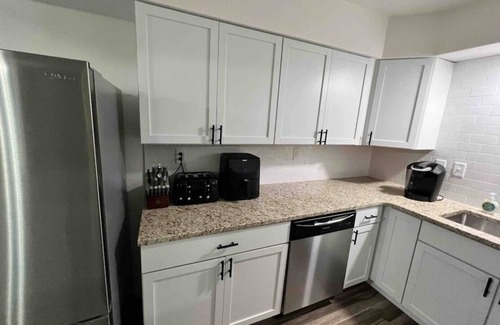 Coralville Casa | Spacious and Bright 3 Bedroom, 2 Bath Townhome Conveniently Located!
