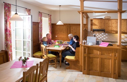 Haundorf Apartamento | Amplio y confortable apartamento con vista al lago **** (78 metros cuadrados) para hasta 4 personas con balcón - vacaciones en la granja