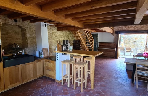 Sabran Apartamento | Spacious and comfortable 3-star apartment
