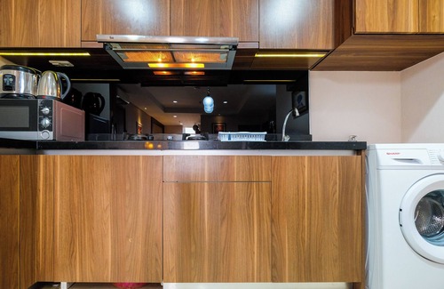 Pancoran Apartamento | Spacious And Comfy 2Br At L'Avenue Pancoran Apartment