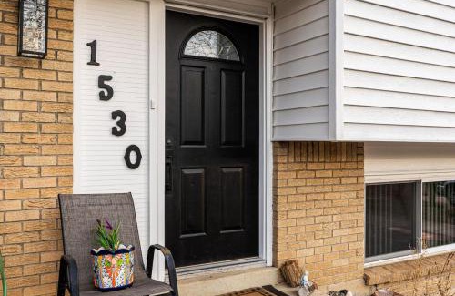 Longmont Casa | Spacious and Comfy Close to Everything Backyard