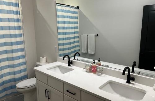 Shannon Park Casa | Spacious and Comfy CLT Retreat