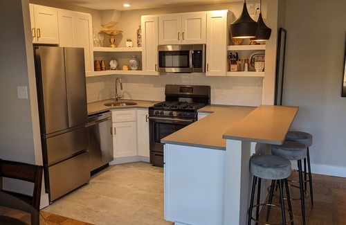 Falls Church Casa | Spacious and Convenient condo in Tysons