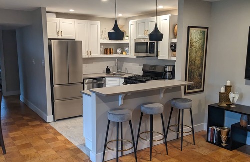 Falls Church Casa | Spacious and Convenient condo in Tysons