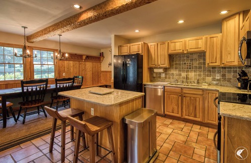 Lake Placid Casa | Spacious and Elegance Townhome, Walk to Town, Pool, Beach!