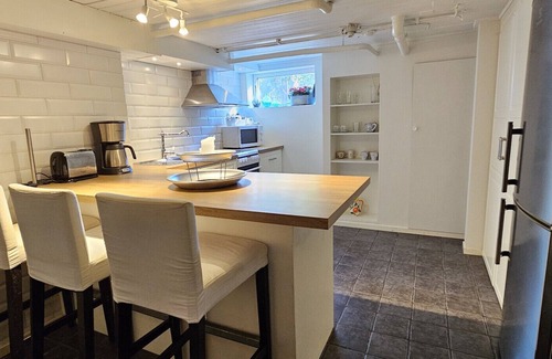 Stenungsund Villa | Spacious and exclusive house in Stenungsund with pool, sauna and close to the sea | SE09109